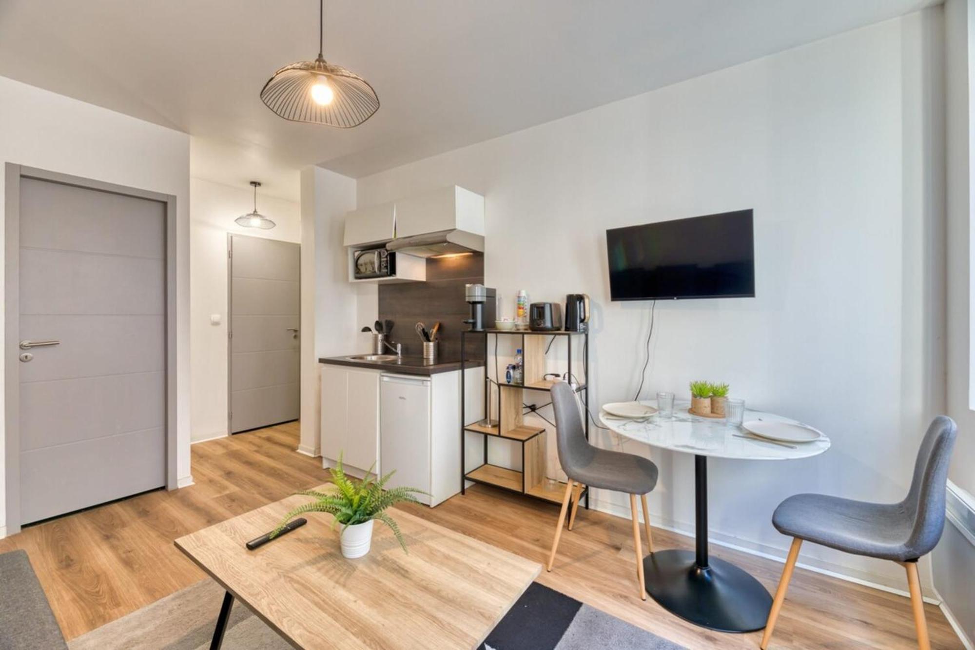 Le Thibaut Studio Renove Au Coeur De Rouen Exterior foto